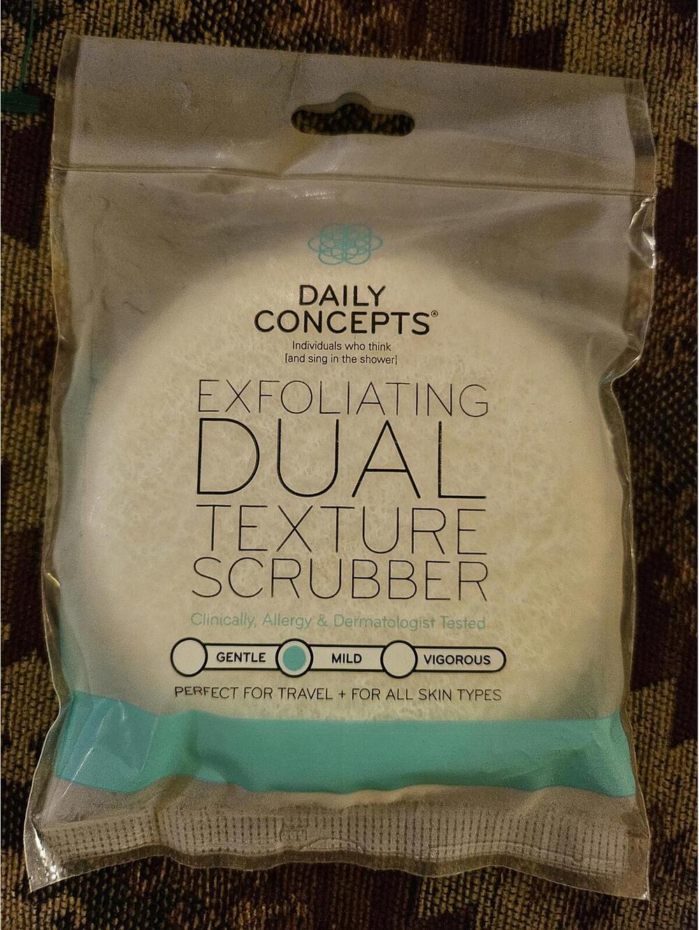 New Daily Concepts Exfoliating Dual Texture Scrubber Mild - New